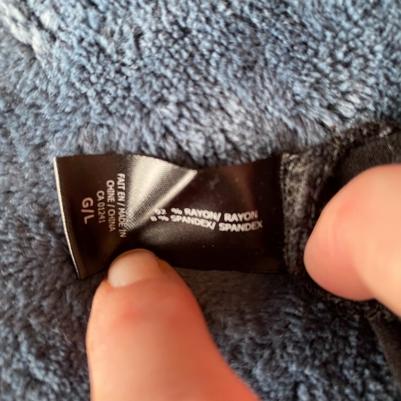 Contemporaine Side Tie Black Dress - Picture 6 of 11